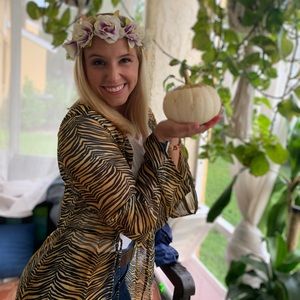 Meet your Posher, Leeza